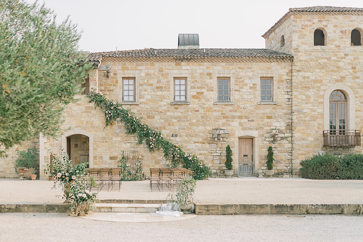 The ceremony space at this Sunstone Villa Wedding editorial.